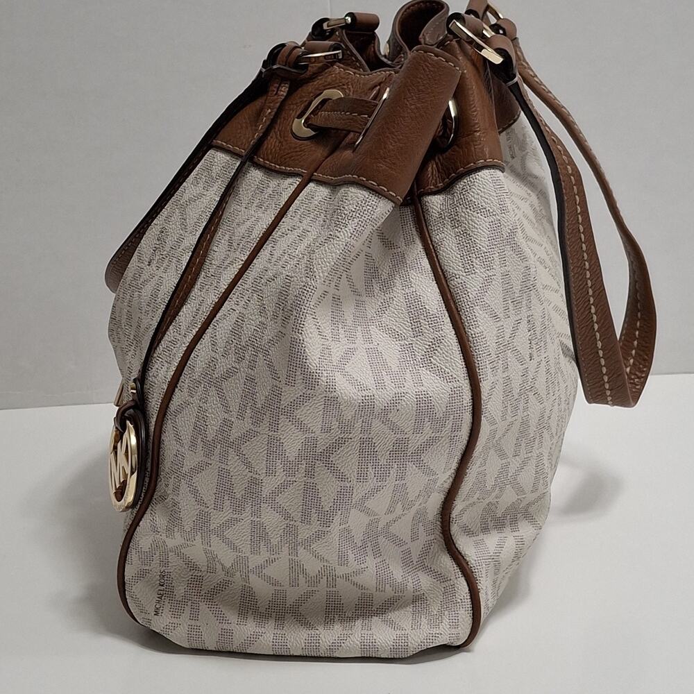 Michael Kors Marina Large Drawstring Tote (Dark Khaki) - Picture 4 of 11